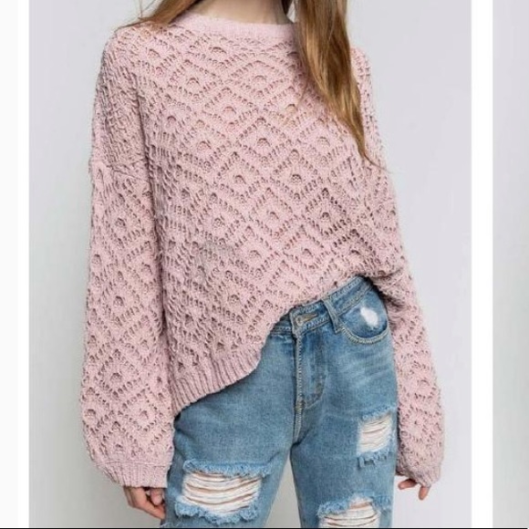 LAST2️⃣🆕 Classic Touch in Soft Pink Pullover - Picture 4 of 8